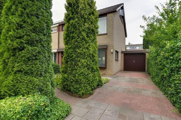 Woning Corona 51 Spijkenisse