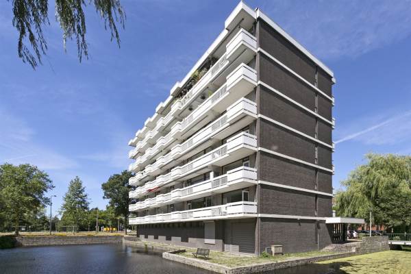Woning John. F. Kennedyplantsoen 28 Voorschoten