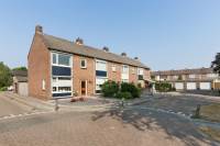 Woning Chrysantenstraat 32 Wijk en Aalburg