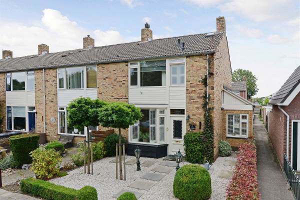 Woning Dennenlaan 29 Nieuwkoop