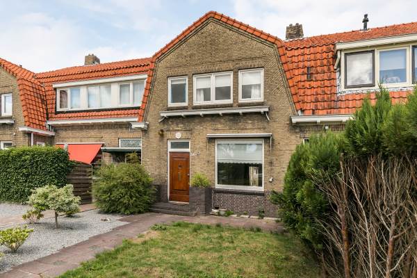 Woning Burg. Schönfeldsingel 31 Winschoten