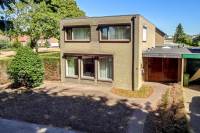 Woning van Rechterenlaan 1 Grave