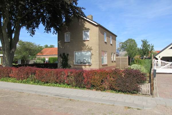 Woning Burg. van Veenlaan 25 Nijeveen