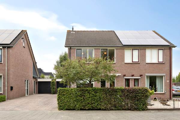 Woning Dokter van Wieringenstraat 27 Waardenburg