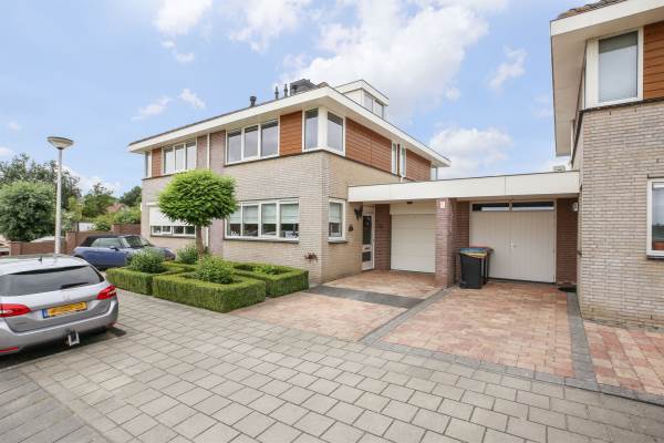 Woning Helenahoeve 3 De Heen