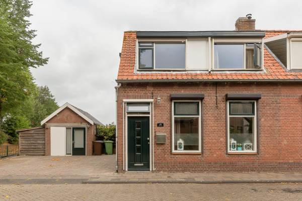 Woning Julianastraat 28 Ooltgensplaat