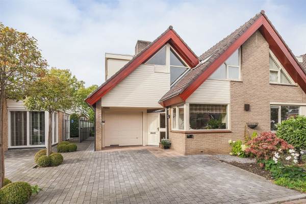 Woning Langengriend 10 Hendrik-Ido-Ambacht