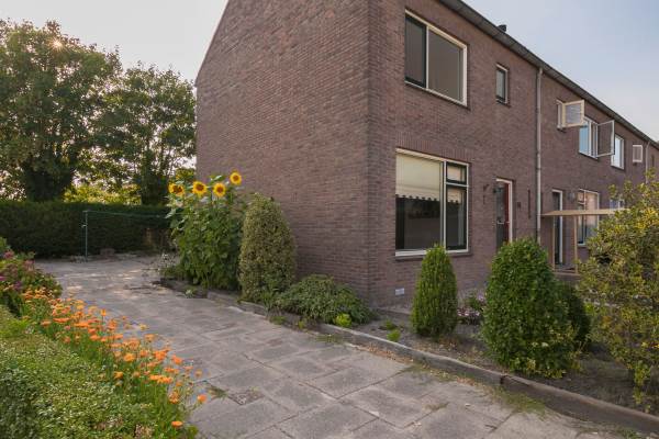 Woning Wilgenlaan 38 Leimuiden
