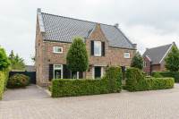 Woning W.J. van der Hooftstraat 2 Meteren