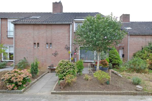 Woning Burg F.A. Cortenplein 18 Nieuwstadt