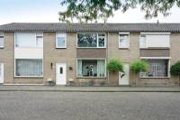 Woning Mr. van Zuylen van Nyeveltstraat 14 Waalwijk