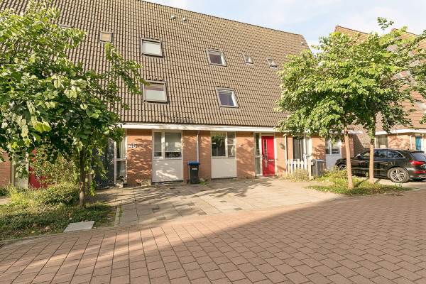 Woning Perengaarde 44 Hendrik-Ido-Ambacht
