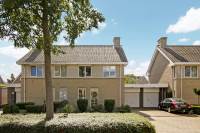 Woning Emilie Knappertstraat 3 Rijen