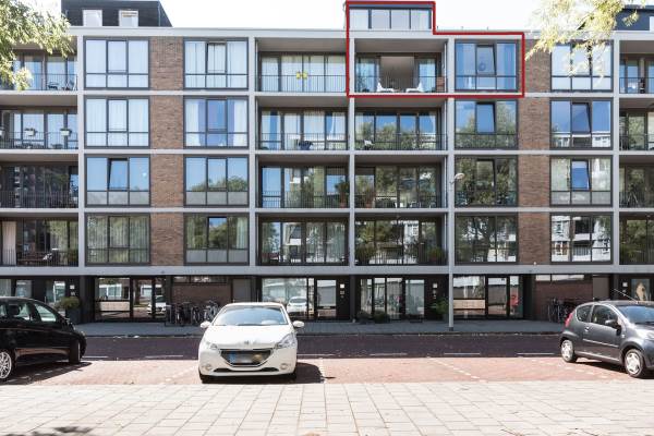 Woning U.J. Klarenstraat 49 Amsterdam