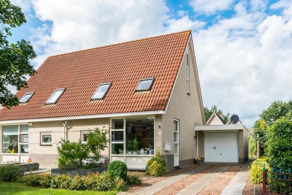 Woning Wollegras 15 Buitenpost