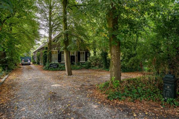 Woning Hoofdstraat 79 Genderen