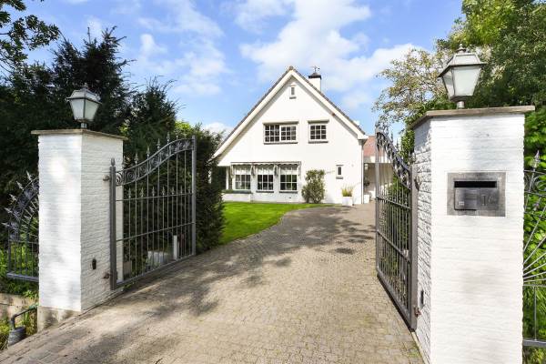Woning Dorpsstraat 1 Zwaag