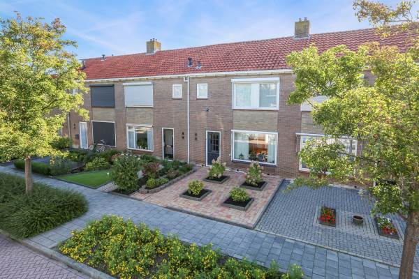 Woning Karel Doormanstraat 31 Genemuiden