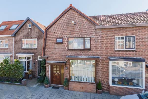Woning Van der Helststraat 17 IJmuiden
