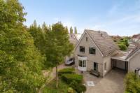 Woning Stoop van straat 21 Strijen