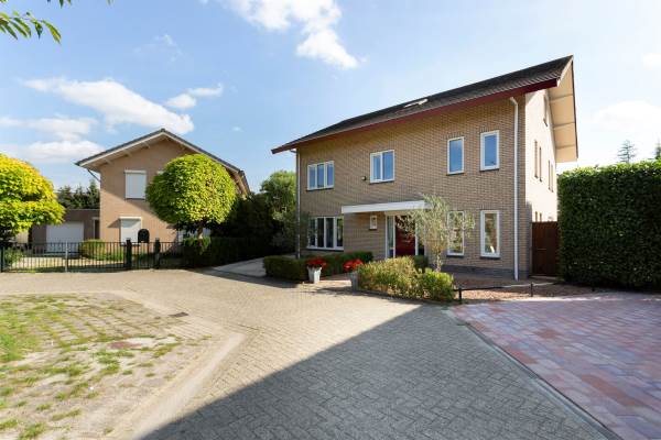 Woning Maandenweg 27 Almere