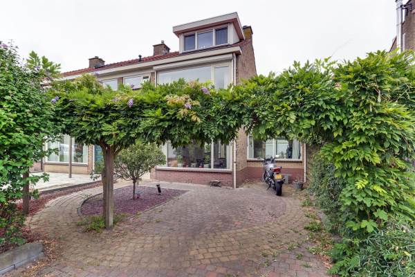 Woning Ambachtshof 24 Bodegraven