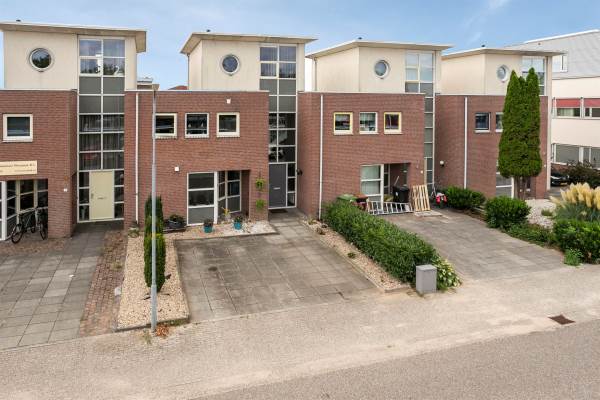 Woning Scheefkelk 8 Duiven