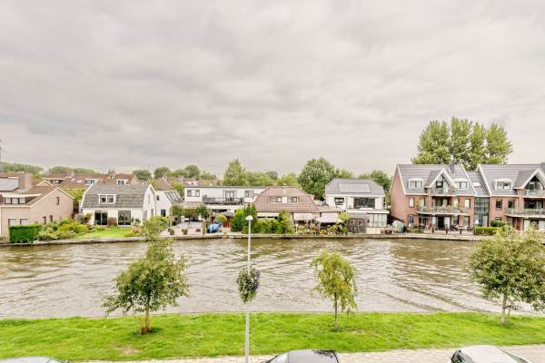 Woning J. Kruiswijkhof 14 Amsterdam