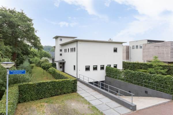 Woning Burgemeester Gulj&#2 3 Breda