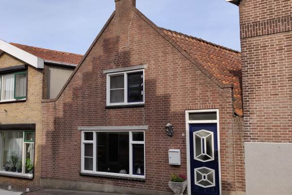 Woning Voorstraat 4 Stad aan 't Haringvliet
