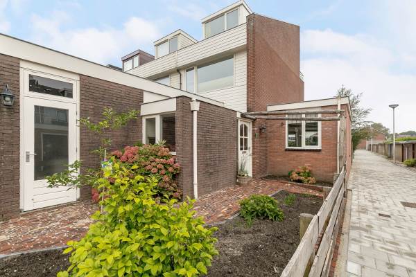 Woning Nassaulaan 1 Waddinxveen