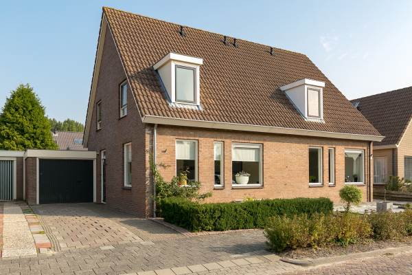 Woning van Burmaniastraat 57 St.-Annaparochie