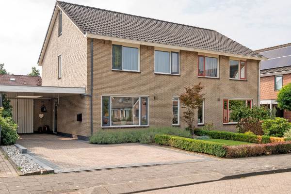 Woning Middenbree 24 Assen
