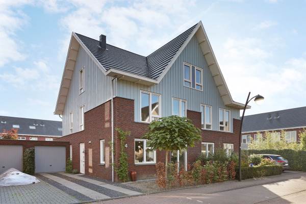 Woning Riezebezem 4 Hooglanderveen