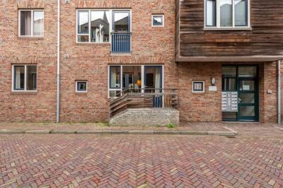 Woning Infirmerie 15 Grave