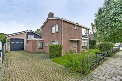 Woning Burgemeester Doumastraat 1 Andijk