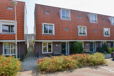 Woning Burgemeester Kootlaan 121 Uithoorn