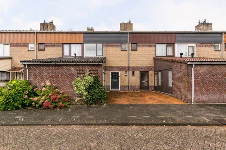 Woning Esdoornstraat 23 Spijkenisse