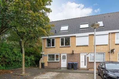 Woning Rigolettostraat 1 Spijkenisse