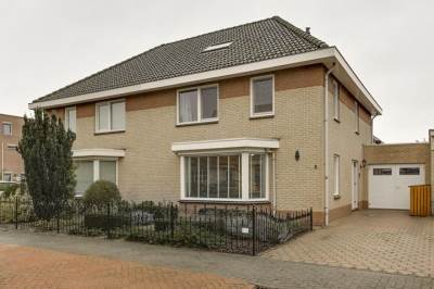 Woning Ds. Hugenholtzstraat 5 Nijkerkerveen