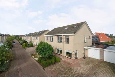 Woning De Kaam 33 Stiens