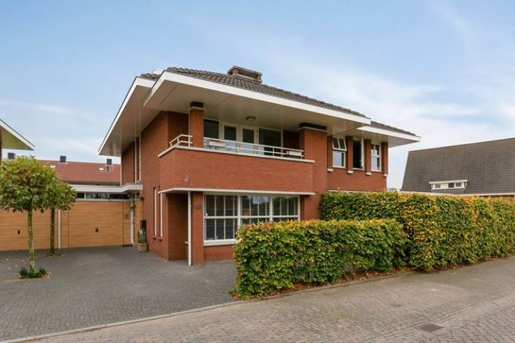 Woning Laan 1940-1945 107 Meteren