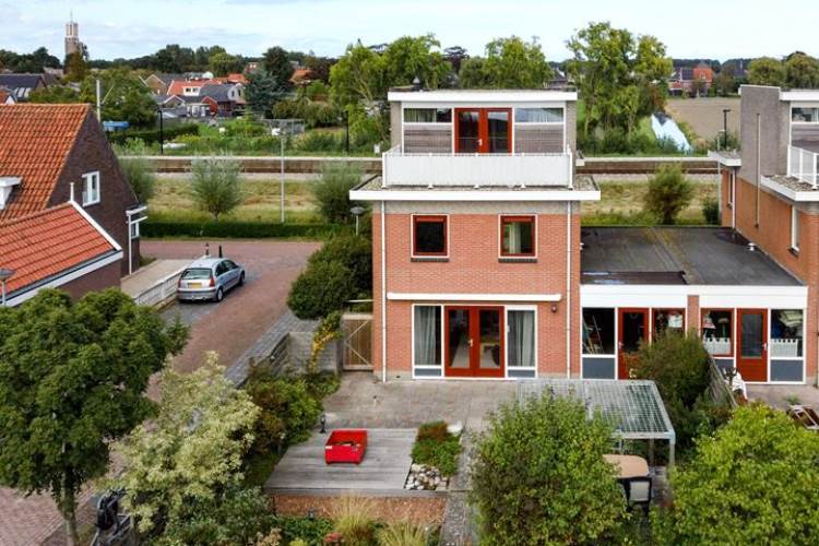 Woning Burgemeester van Bredastraat 9 Bovenkarspel