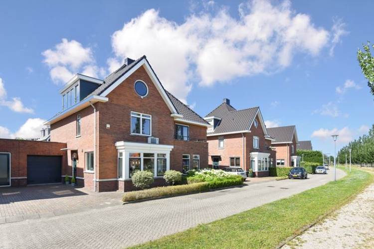 Woning Waterlinie 17 Berkel en Rodenrijs