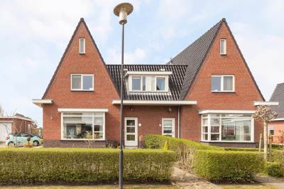 Woning 't Braassemhof 10 Roelofarendsveen