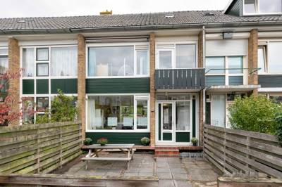 Woning E.du Perronstraat 8 Weesp