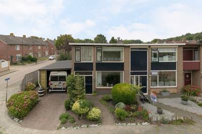 Woning Margrietstraat 12 Moerdijk