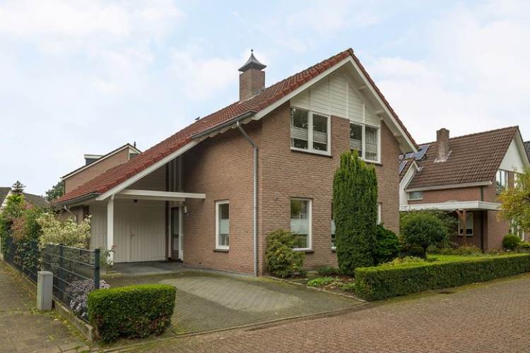 Woning Fie Carelsenstraat 47 Hengelo (OV)