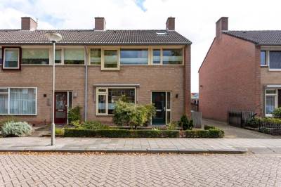 Woning Burgemeester van Claarenbeekstraat 17 Ravenstein