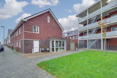 Woning Burgemeester van Roosmalenstraat 2 Uitgeest
